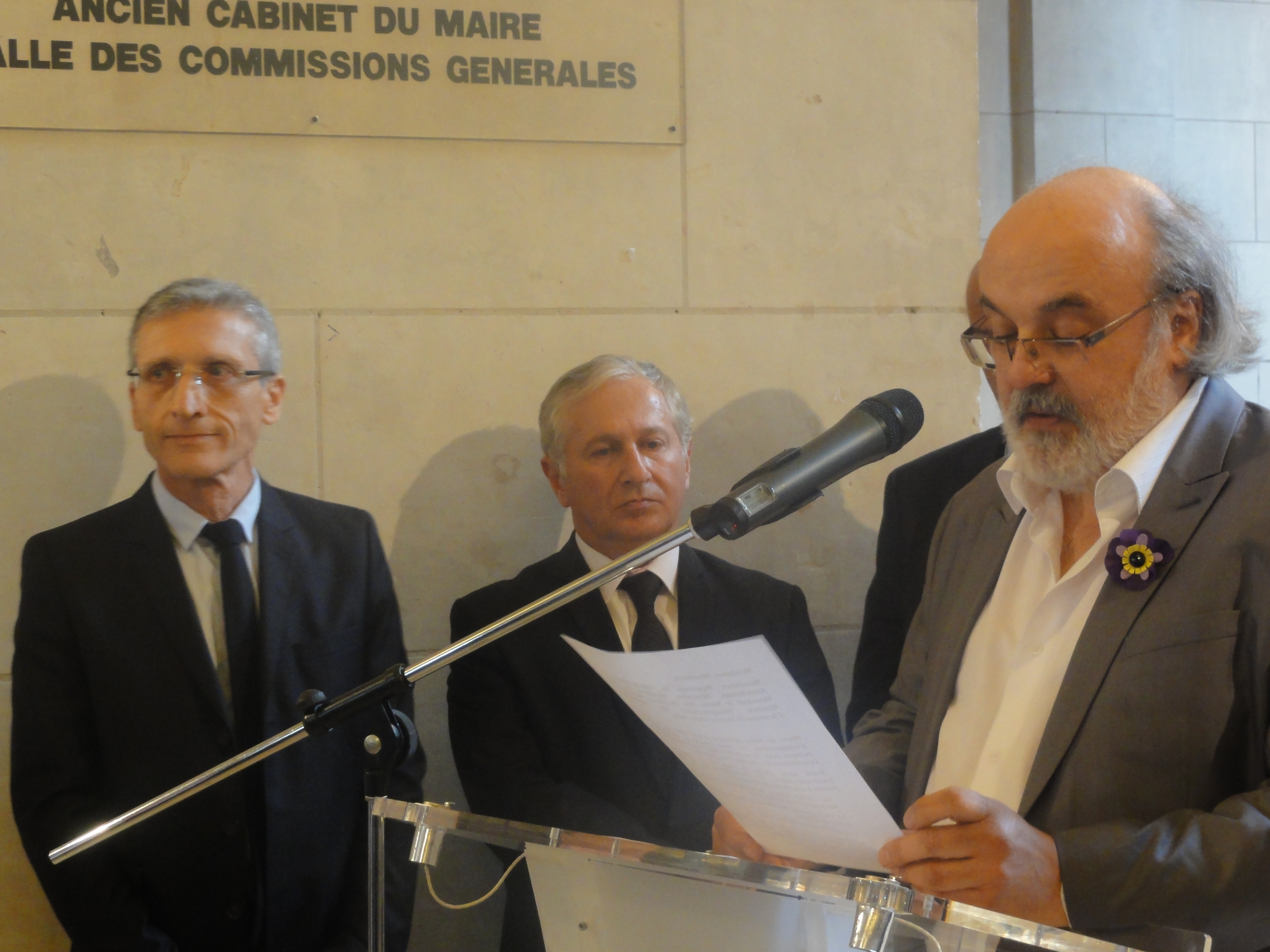 Alain Garabedian lors de la commémoration à l'Hotêl de Ville