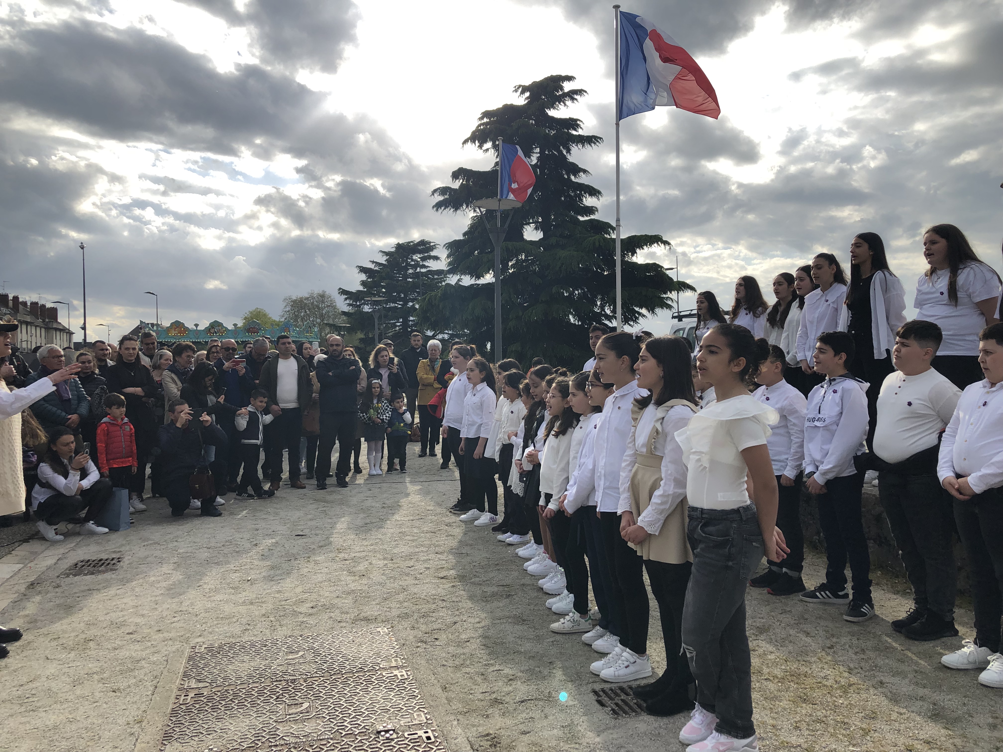 Chant des enfants lors de la commémoration du 24 avril 2023